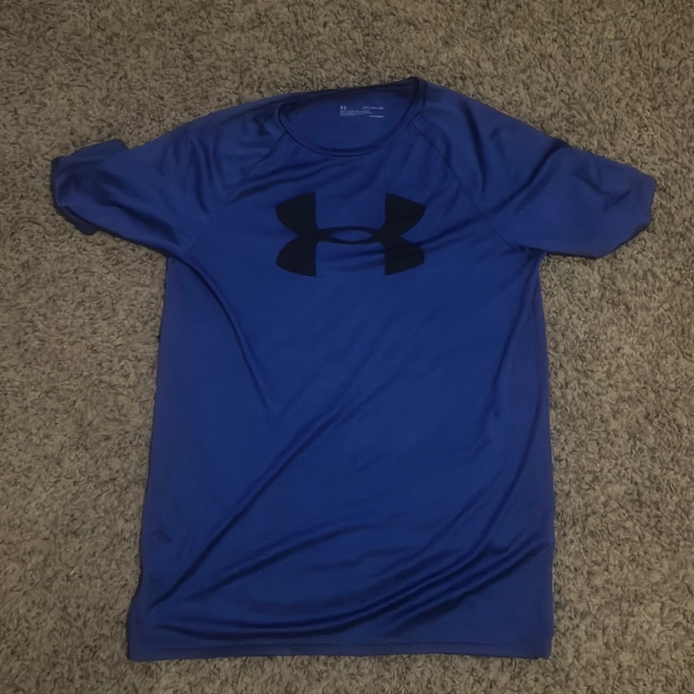 Under armour tee
